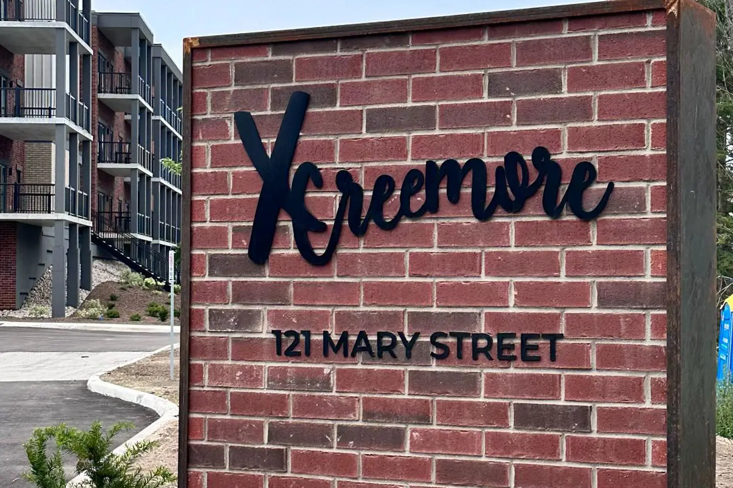 121 Mary Street 306