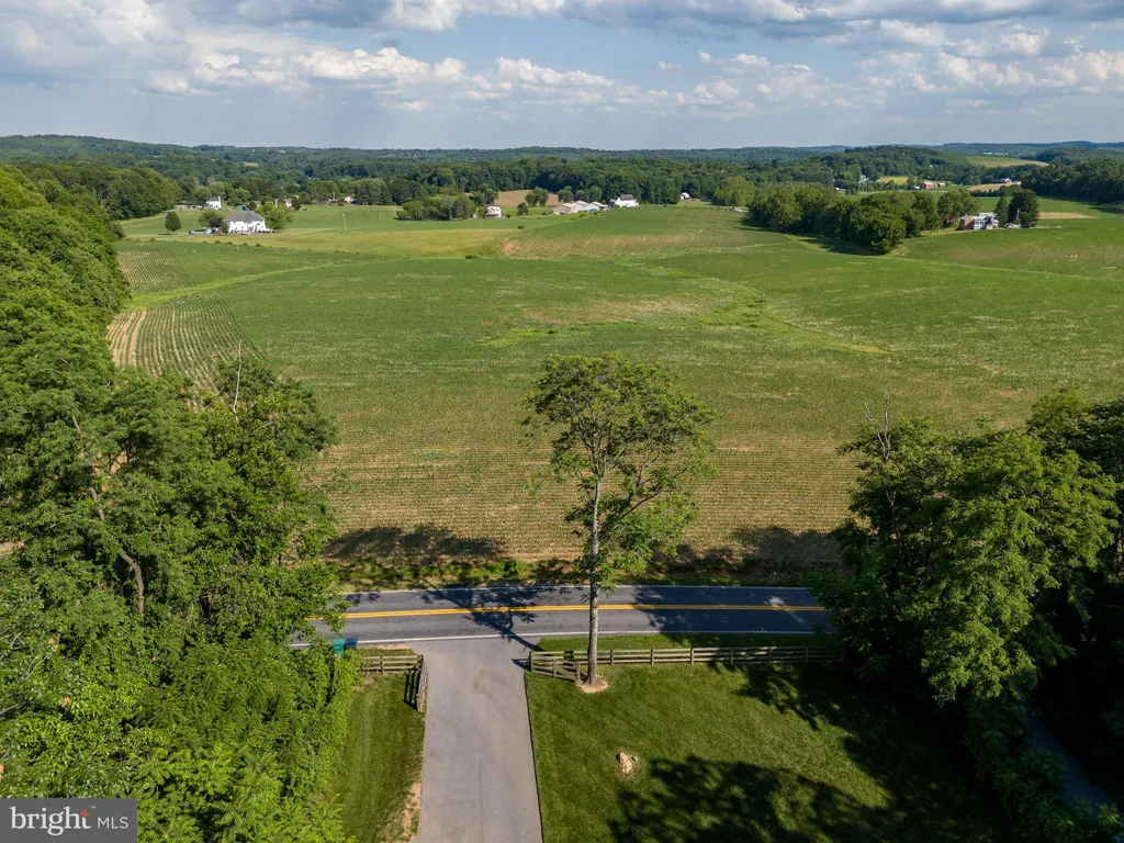 1216 Western Chapel Road, New Windsor, MD 21776