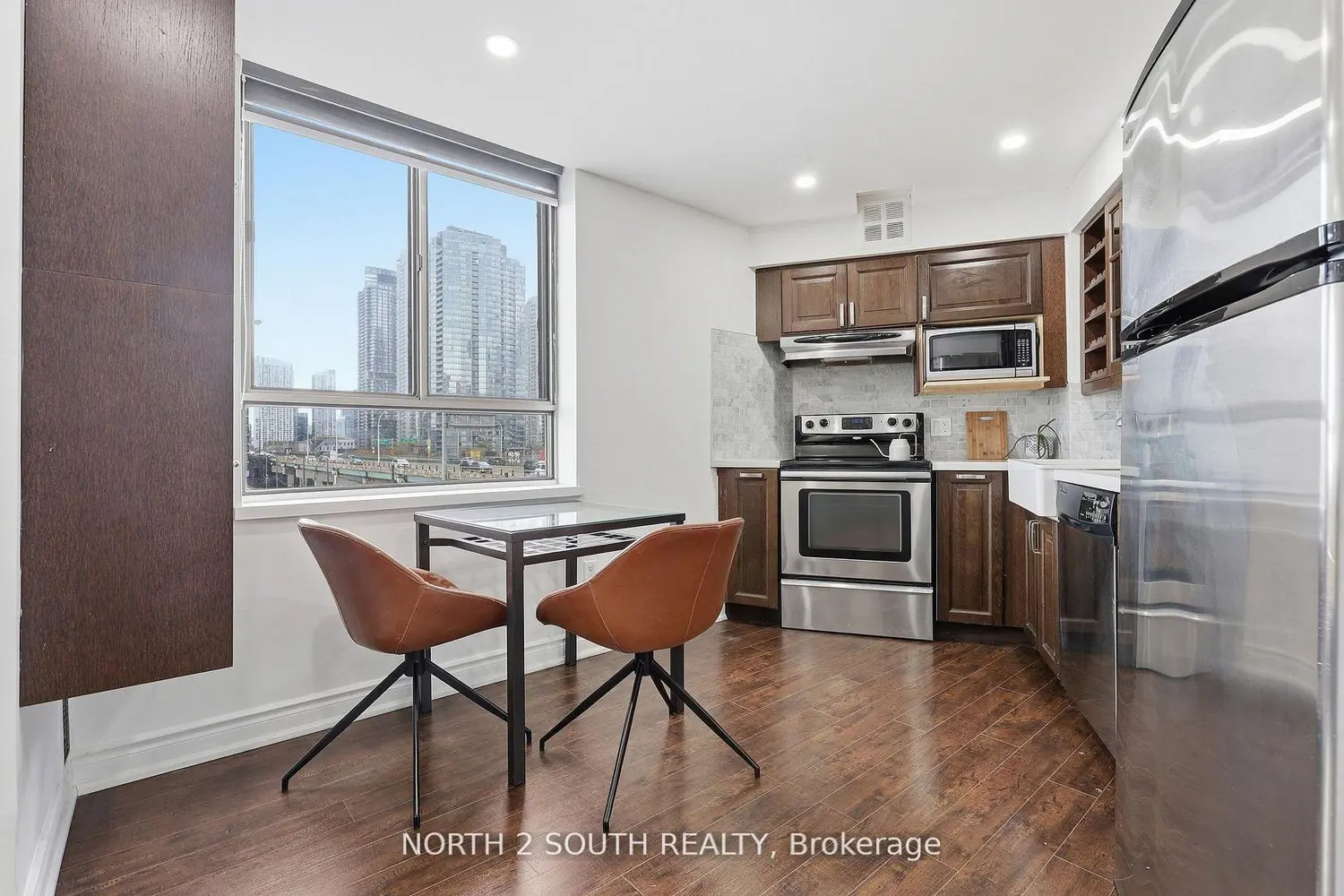270 Queens Quay 505