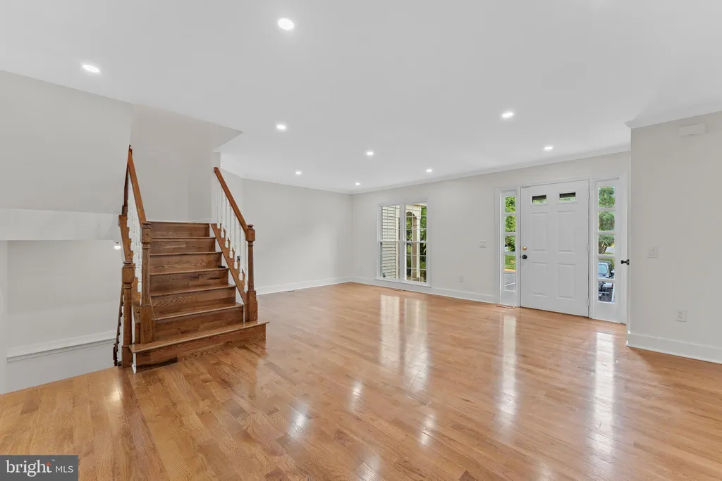 671 Concerto Lane, Silver Spring, MD 20901 photo 3