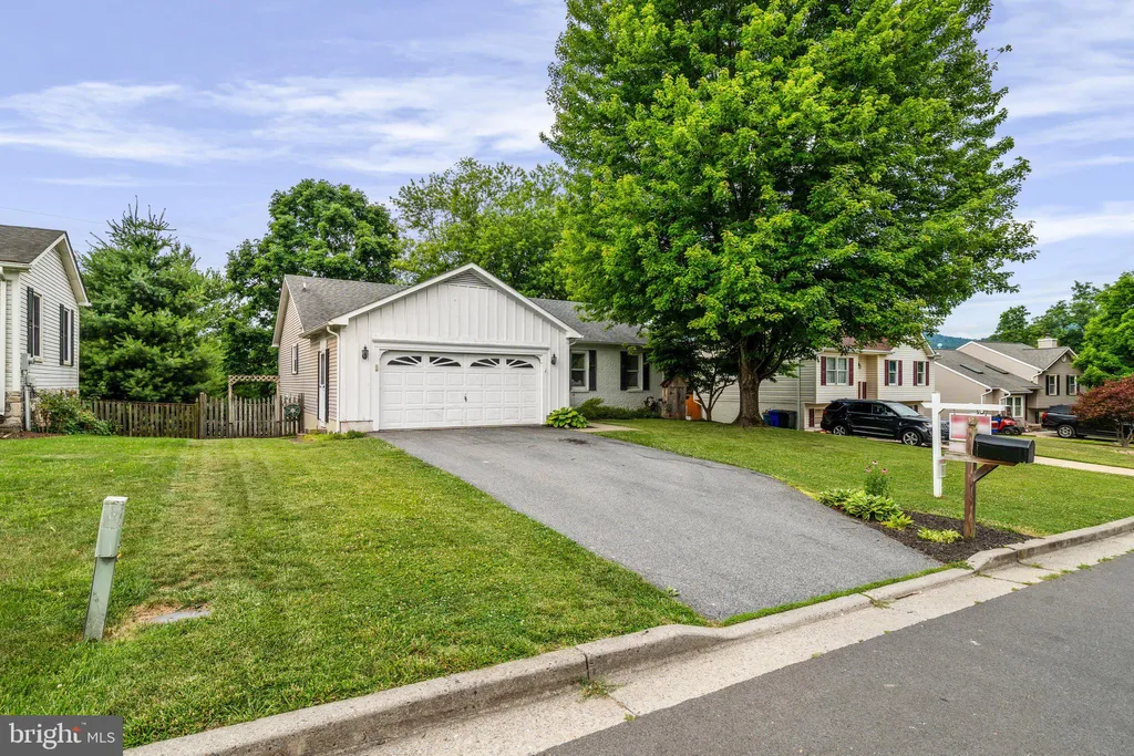 6 Colliery Drive, Thurmont, MD 21788 photo 3