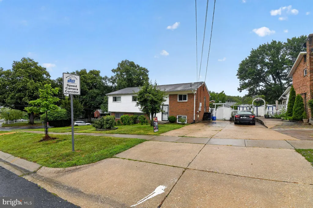 1207 Oakview Drive, Silver Spring, MD 20903 photo 2