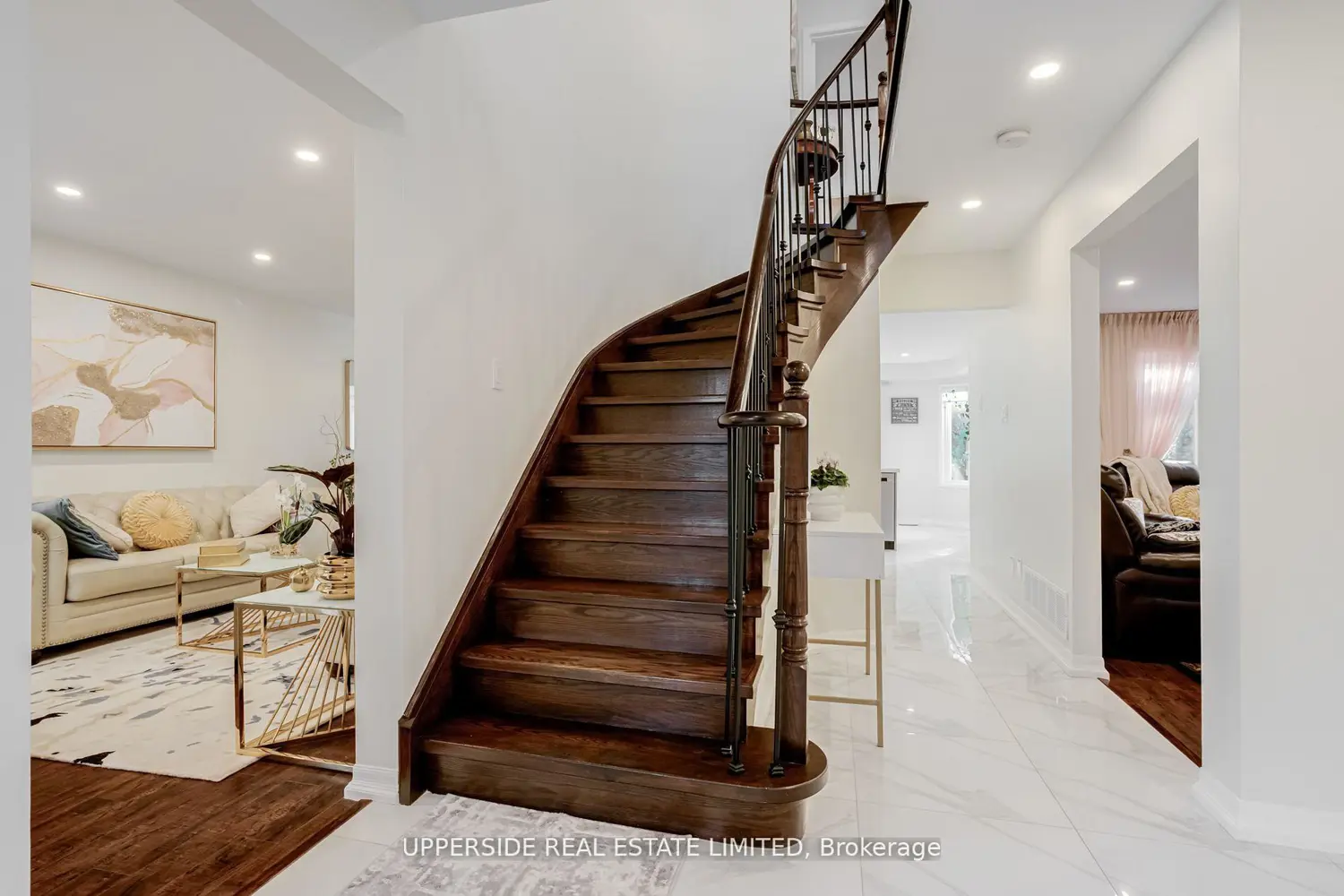 167 Covent Crescent photo 2