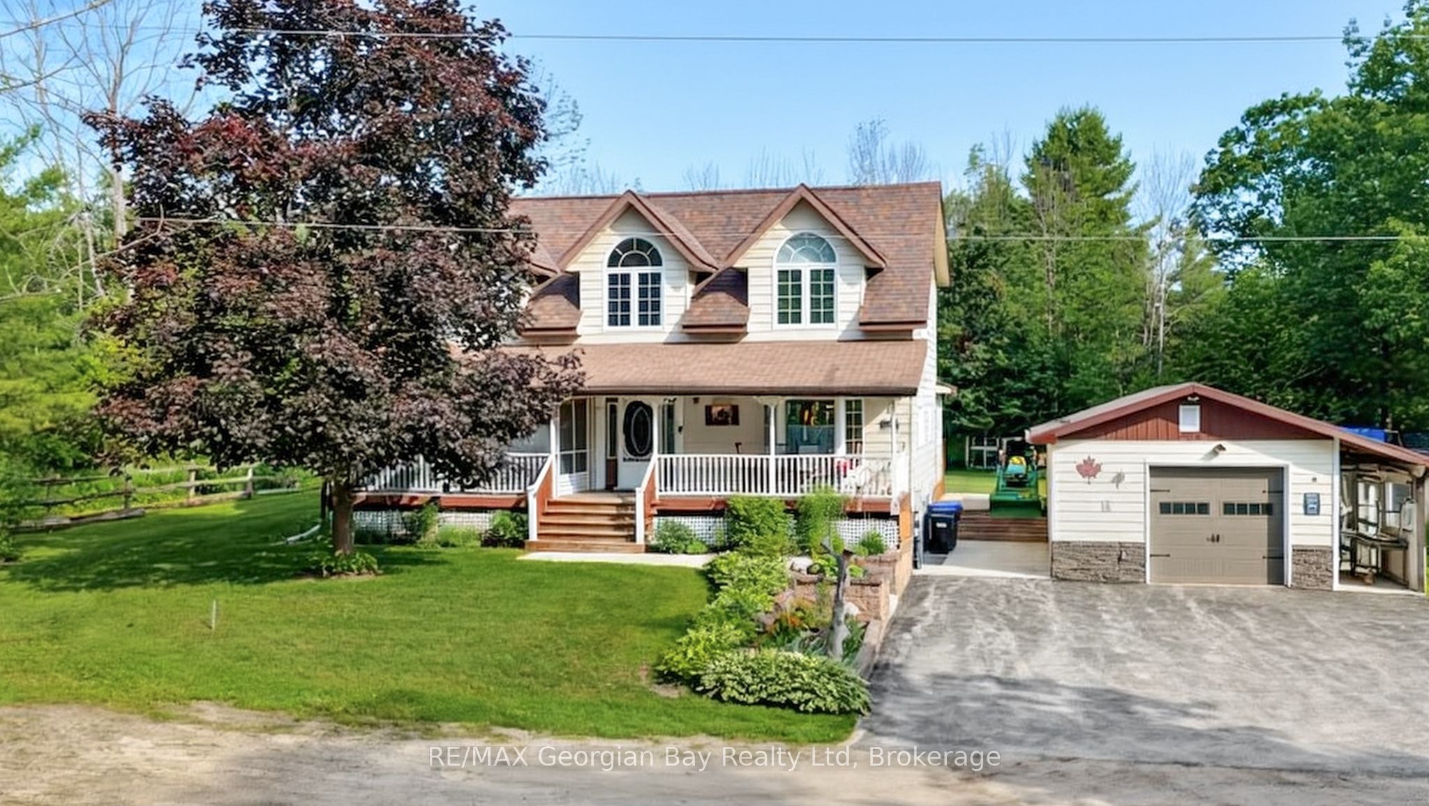 4 Moore Avenue, Tay, ON, L0K 2A0