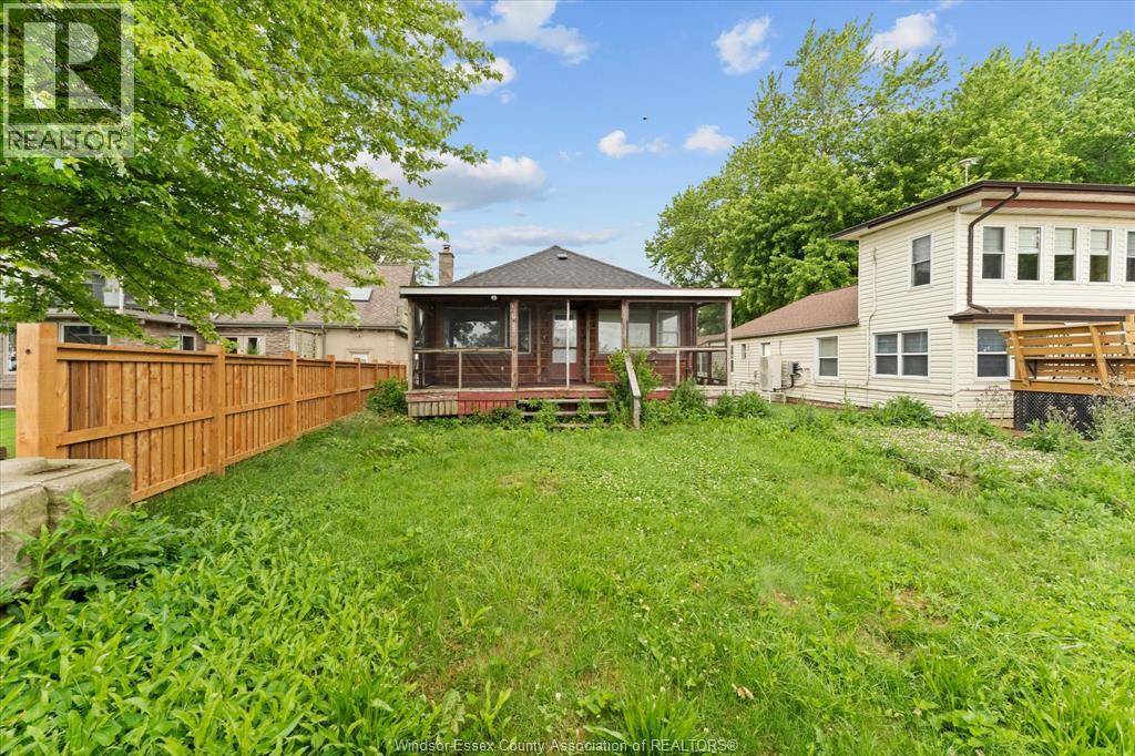 390 East Beach, Leamington, ON, N9H3V7