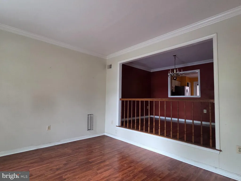 1110 Arcola Avenue, Silver Spring, MD 20902 photo 4