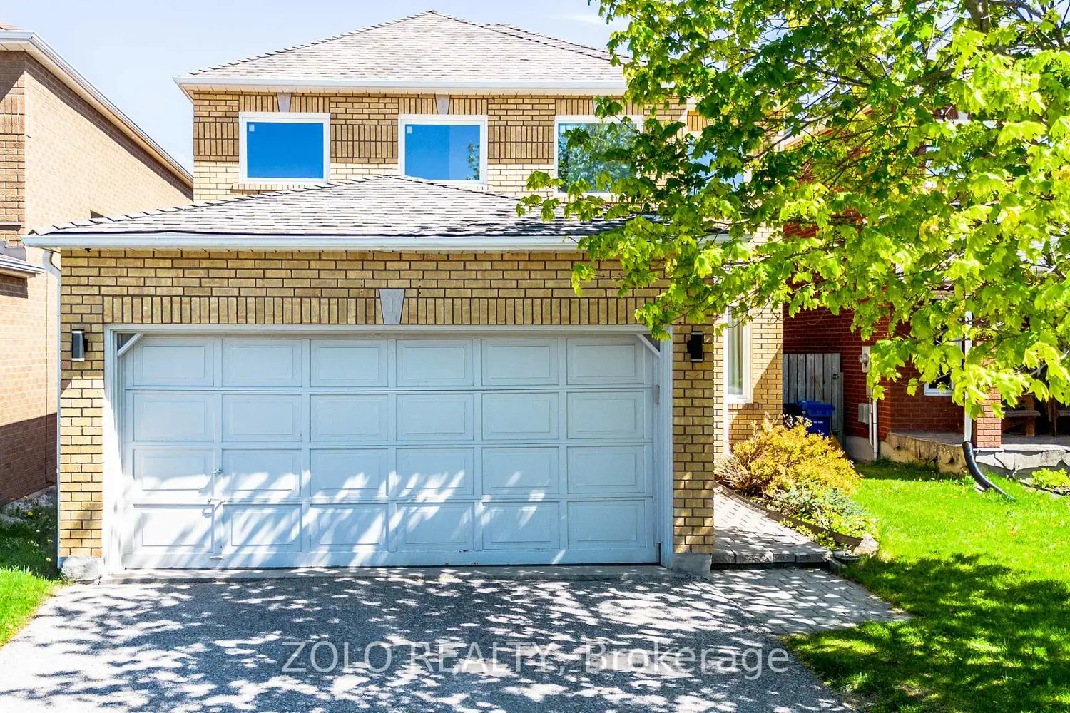 308 Howard Crescent