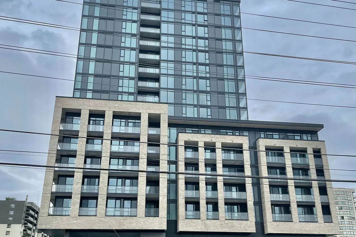 86 Dundas Street 302
