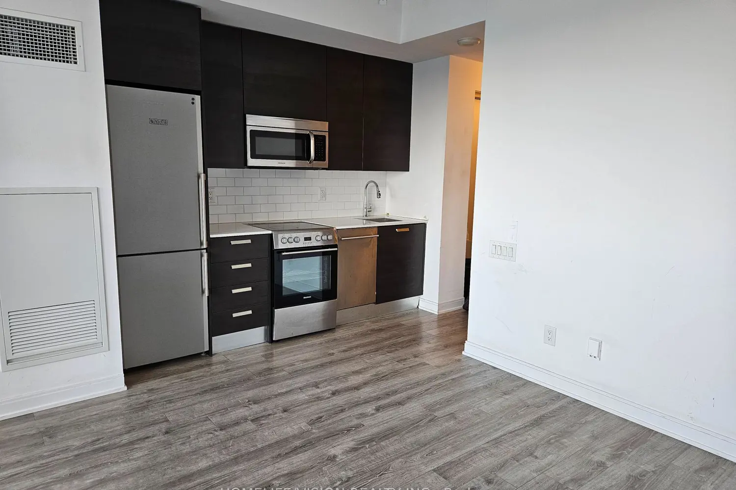 42 Charles Street 4207 photo 5