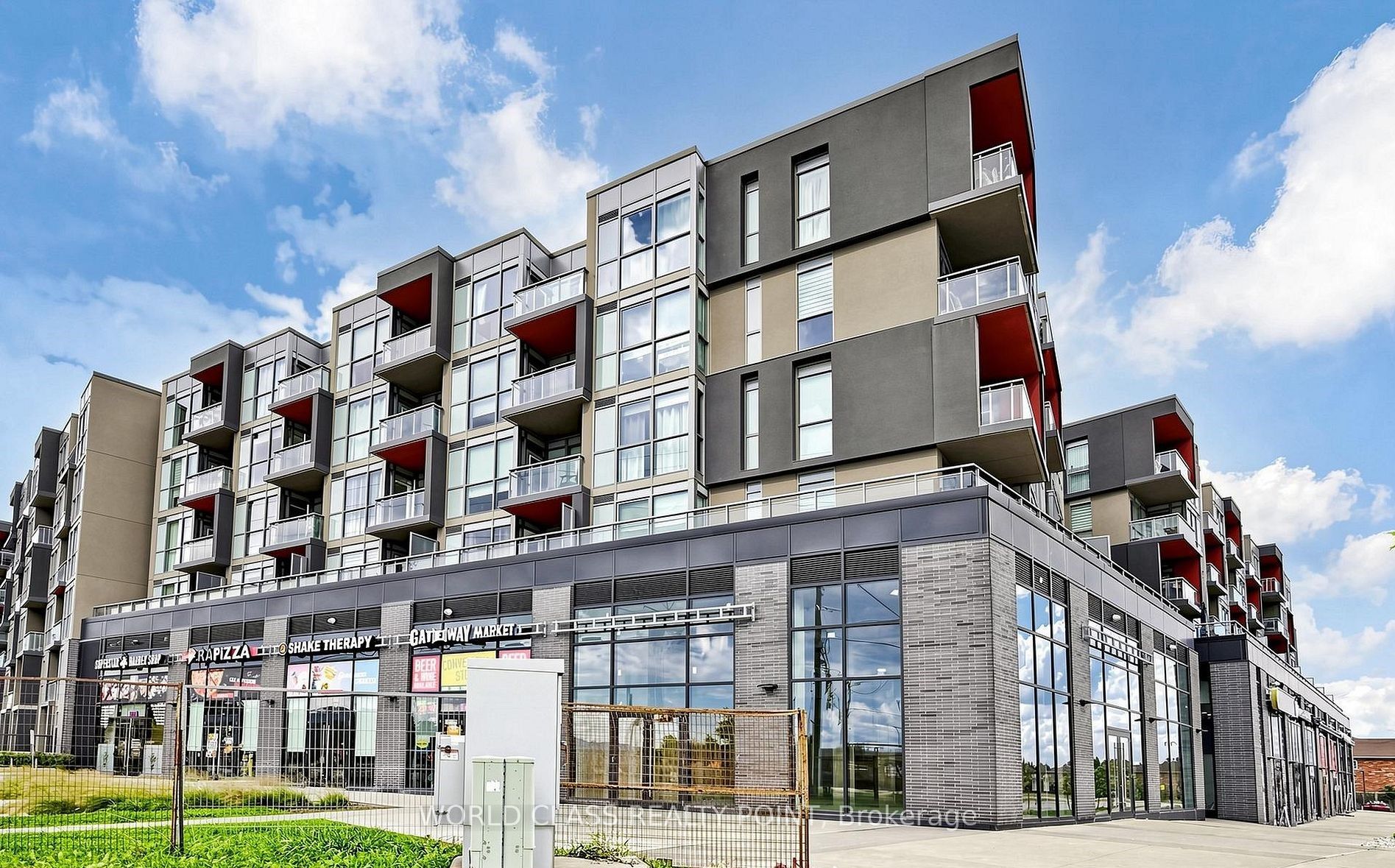D513-5220 Dundas Street W, Burlington, ON, L7L 0J4