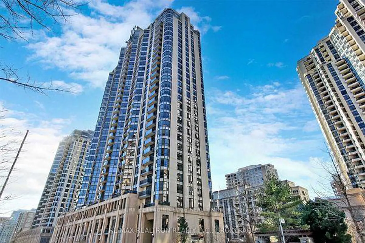 10 Northtown Way 913