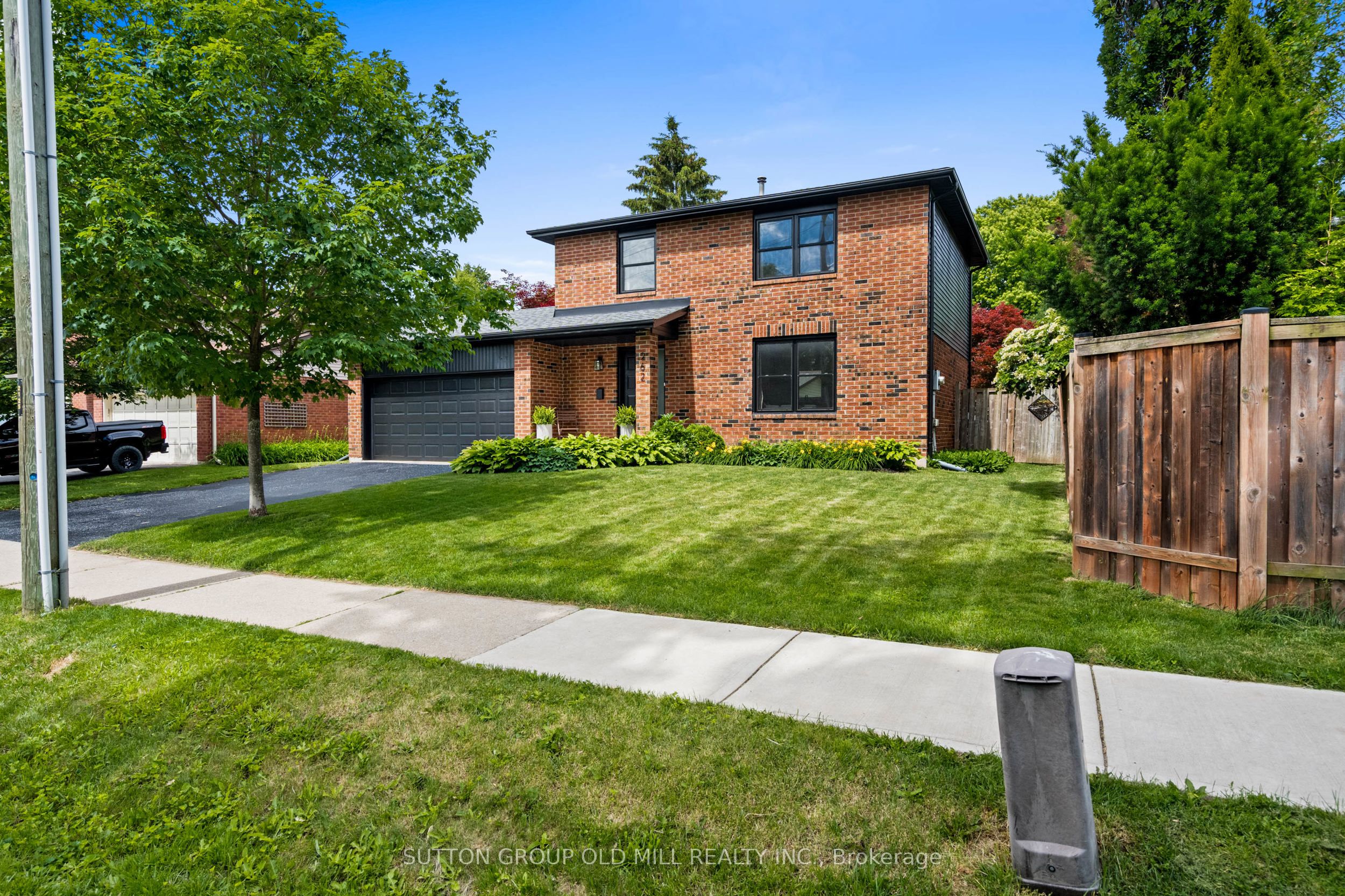 262 Chalmers Street, Oakville, ON, L6L 6A7