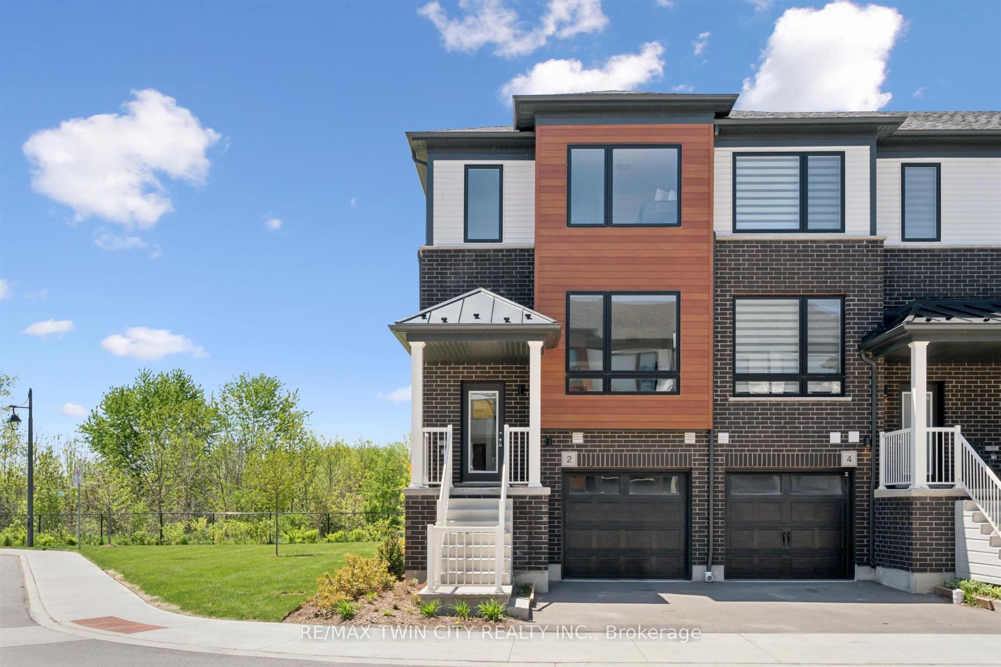 2 Sora Lane, Guelph, ON, N1E 0T4