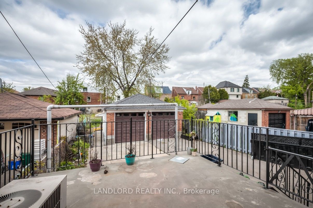 Main-36 Yore Road, Toronto, ON, M6M 1W5 photo 4