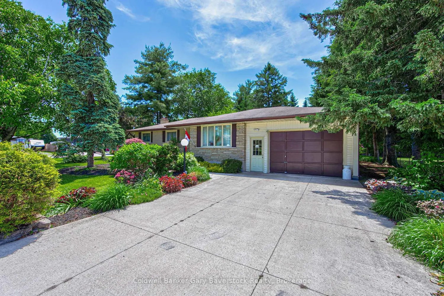 65 Summerside Crescent