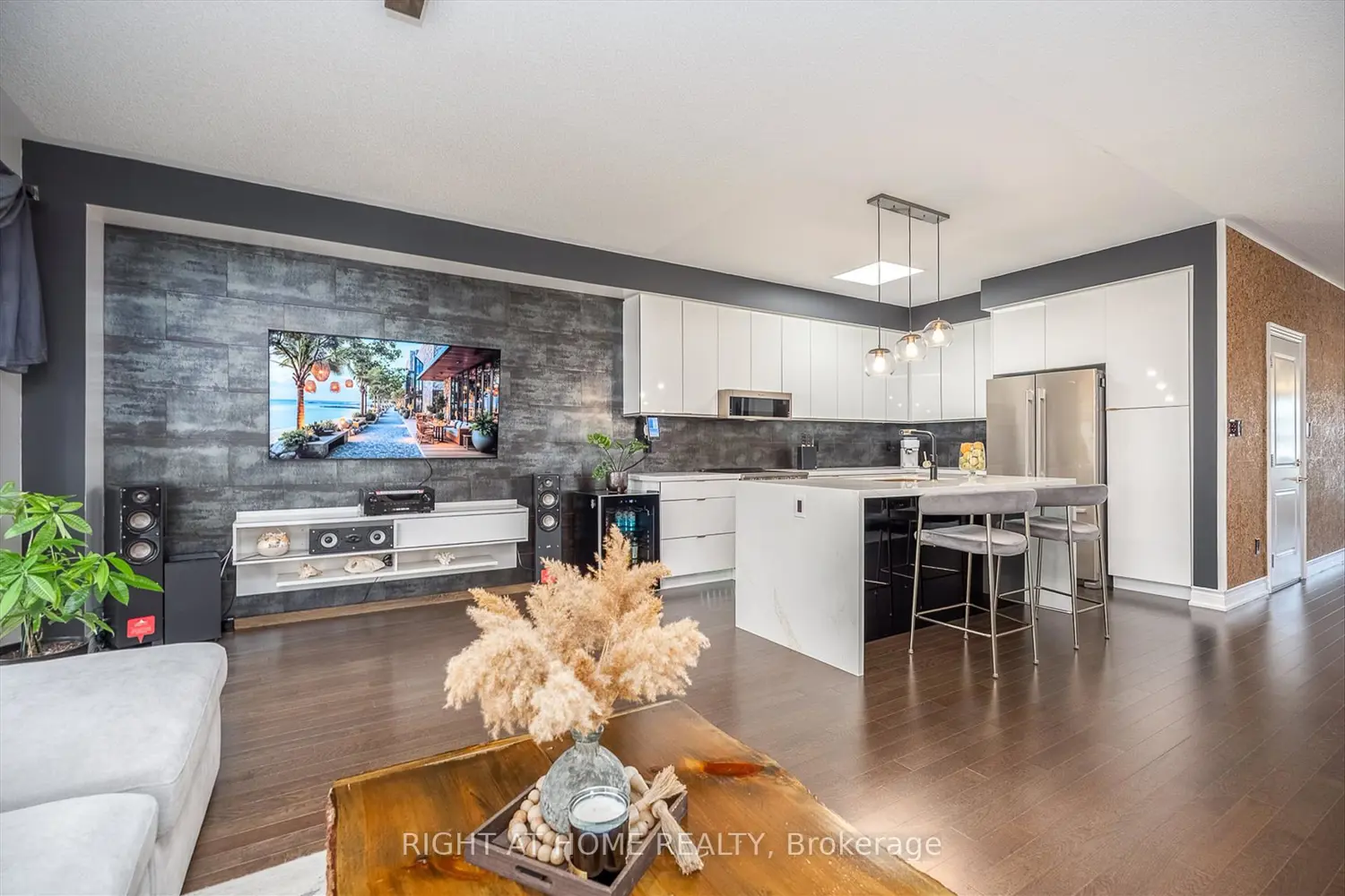 1192 Raspberry Terrace