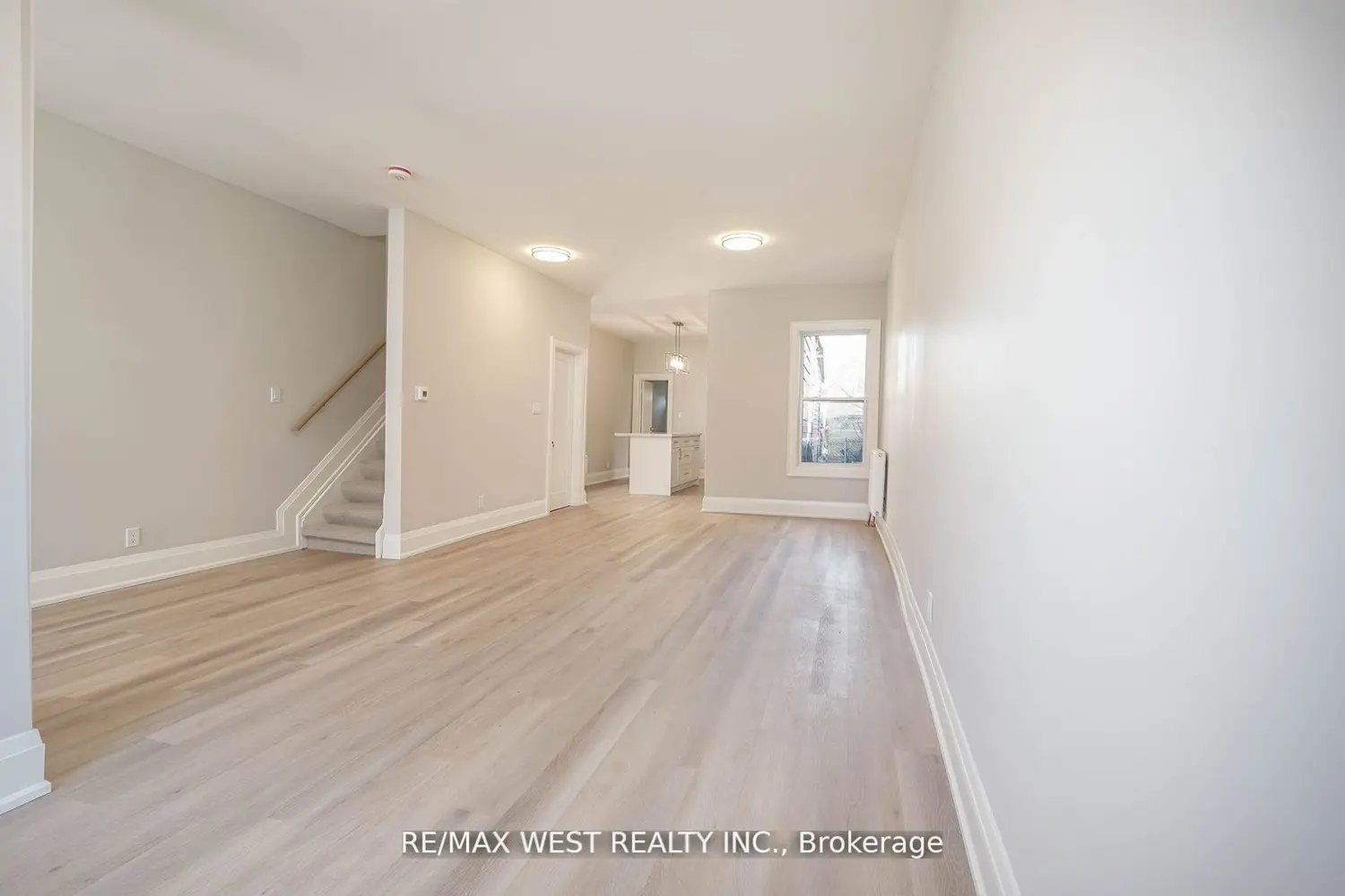 115 Edwin Avenue photo 5