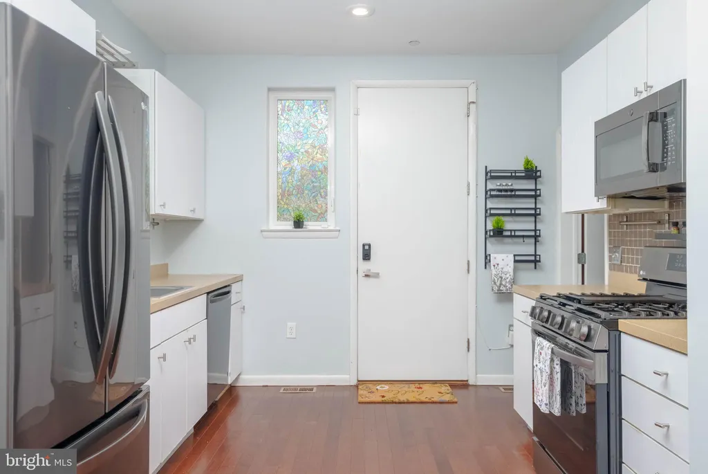 428 E Oliver Street, Baltimore, MD 21202 photo 5