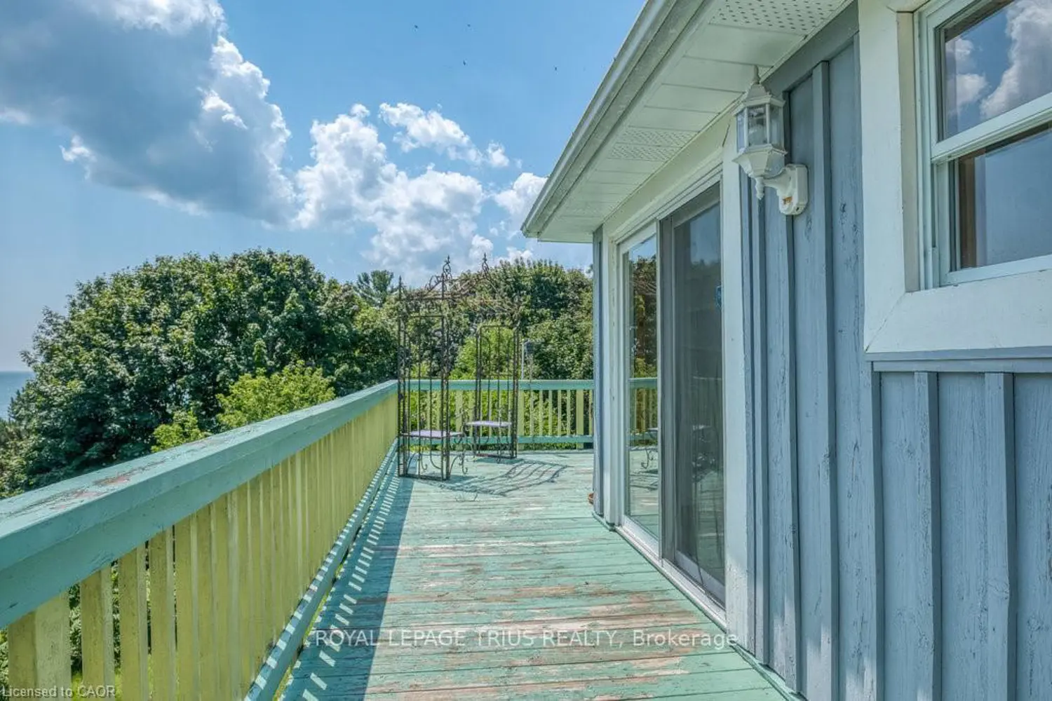 210 Hillside Avenue photo 4