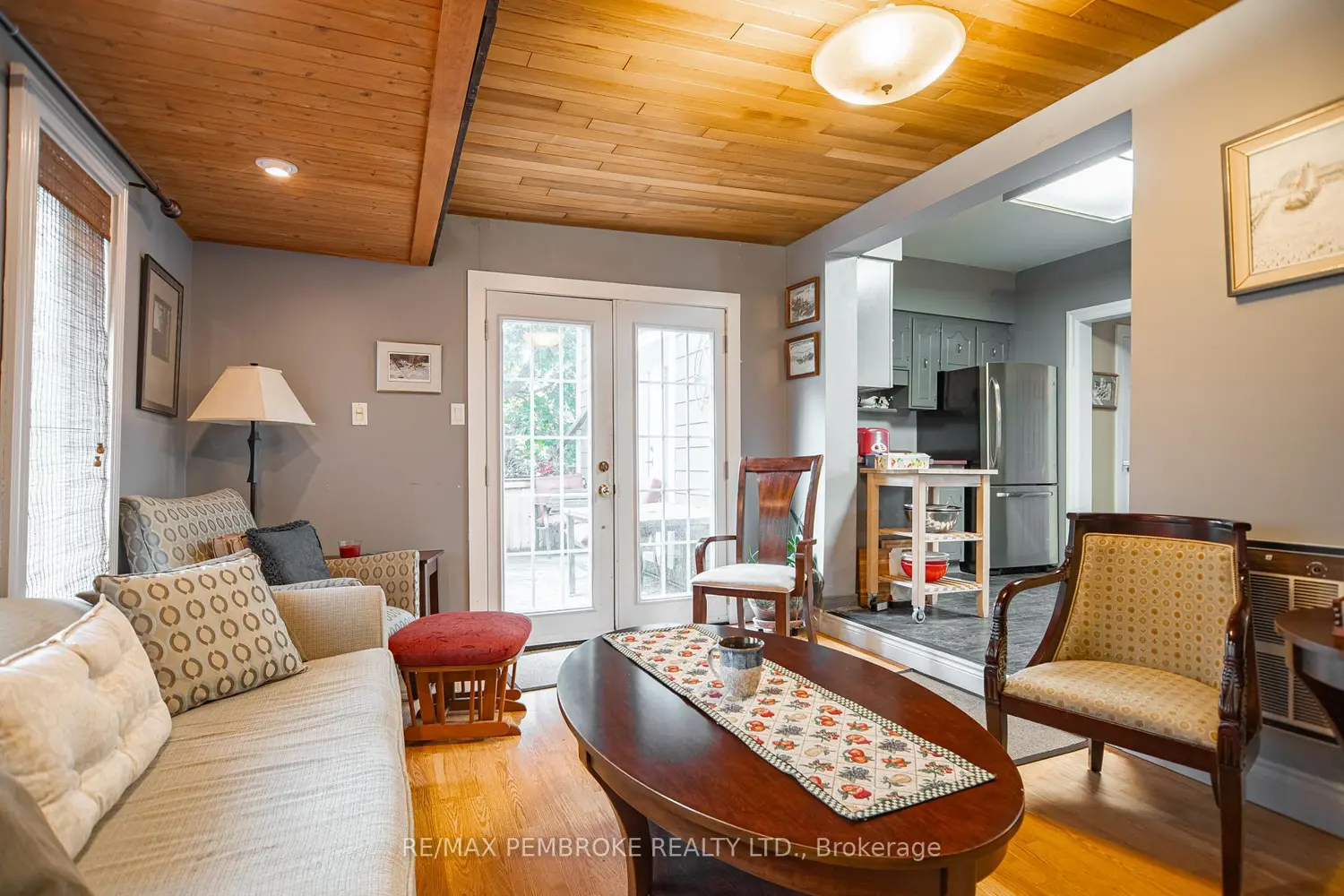 320 Mackay Street photo 5