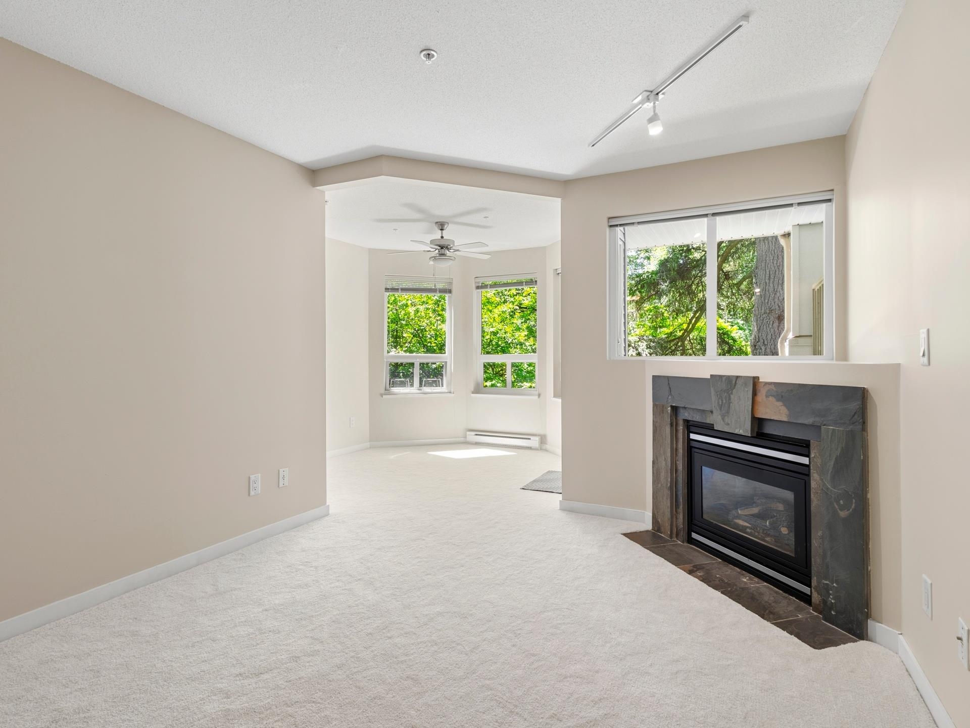207-7383 Griffiths Drive, Burnaby, BC, V5E 4M8 photo 4