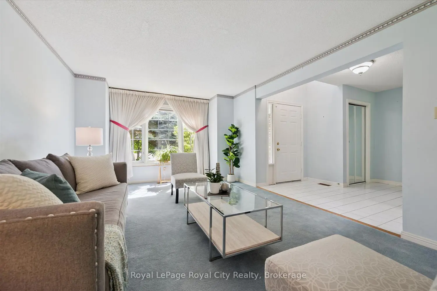 539 Harvey Street photo 2