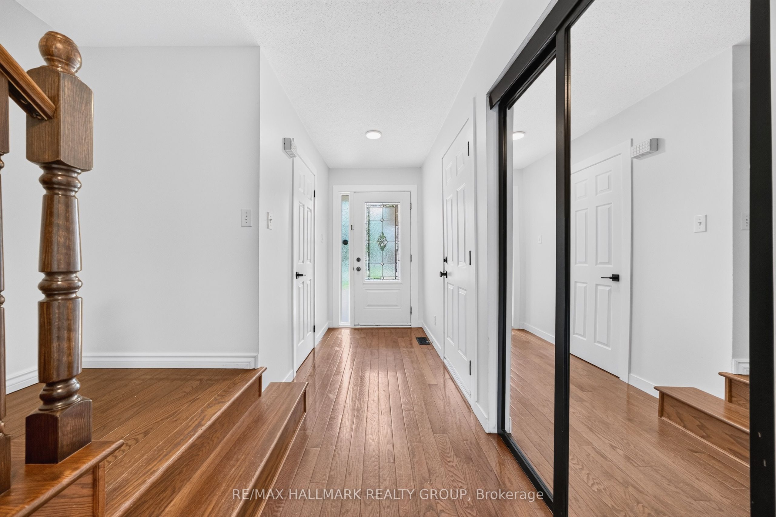 45 Birchbank Crescent, Ottawa, ON, K2M 2J8 photo 2