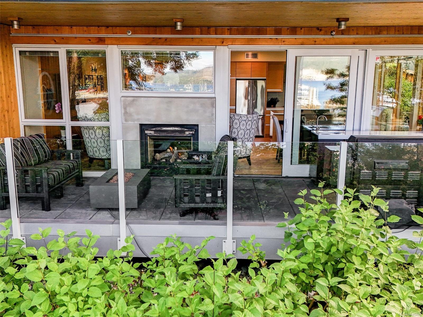 #101-851 Verdier Avenue, Central Saanich, BC, V8M 1C5