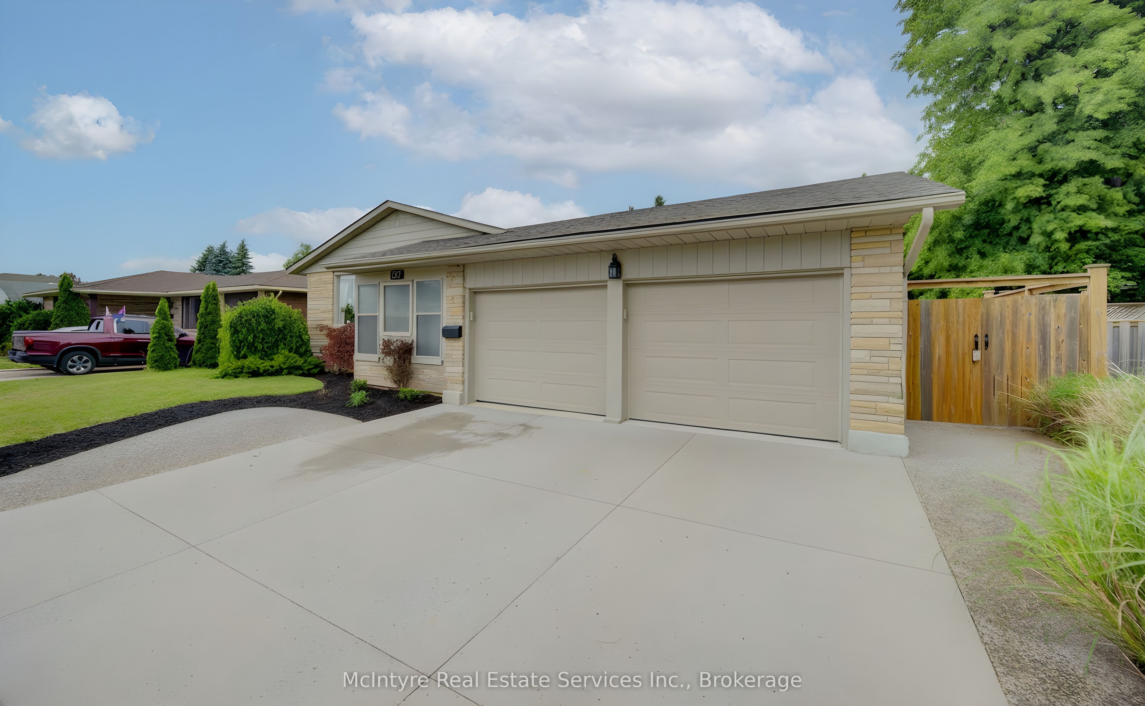 127 Strathcona Crescent, Kitchener, ON, N2B 2W8 photo 2