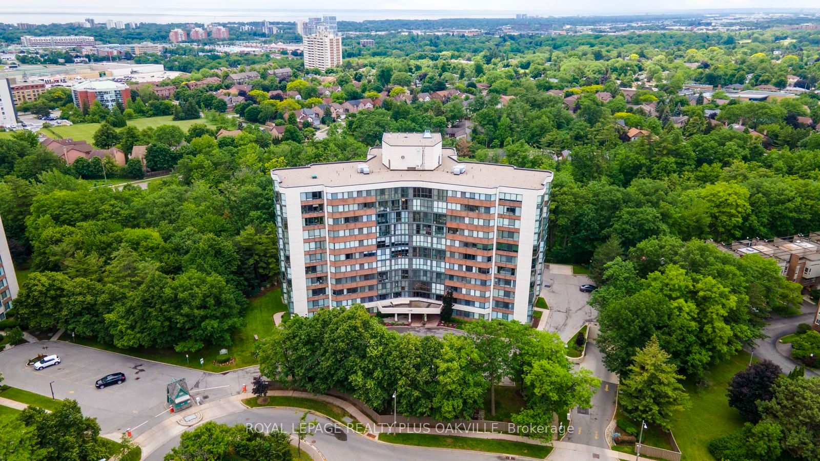 1006-1240 Marlborough Court, Oakville, ON, L6H 3K7
