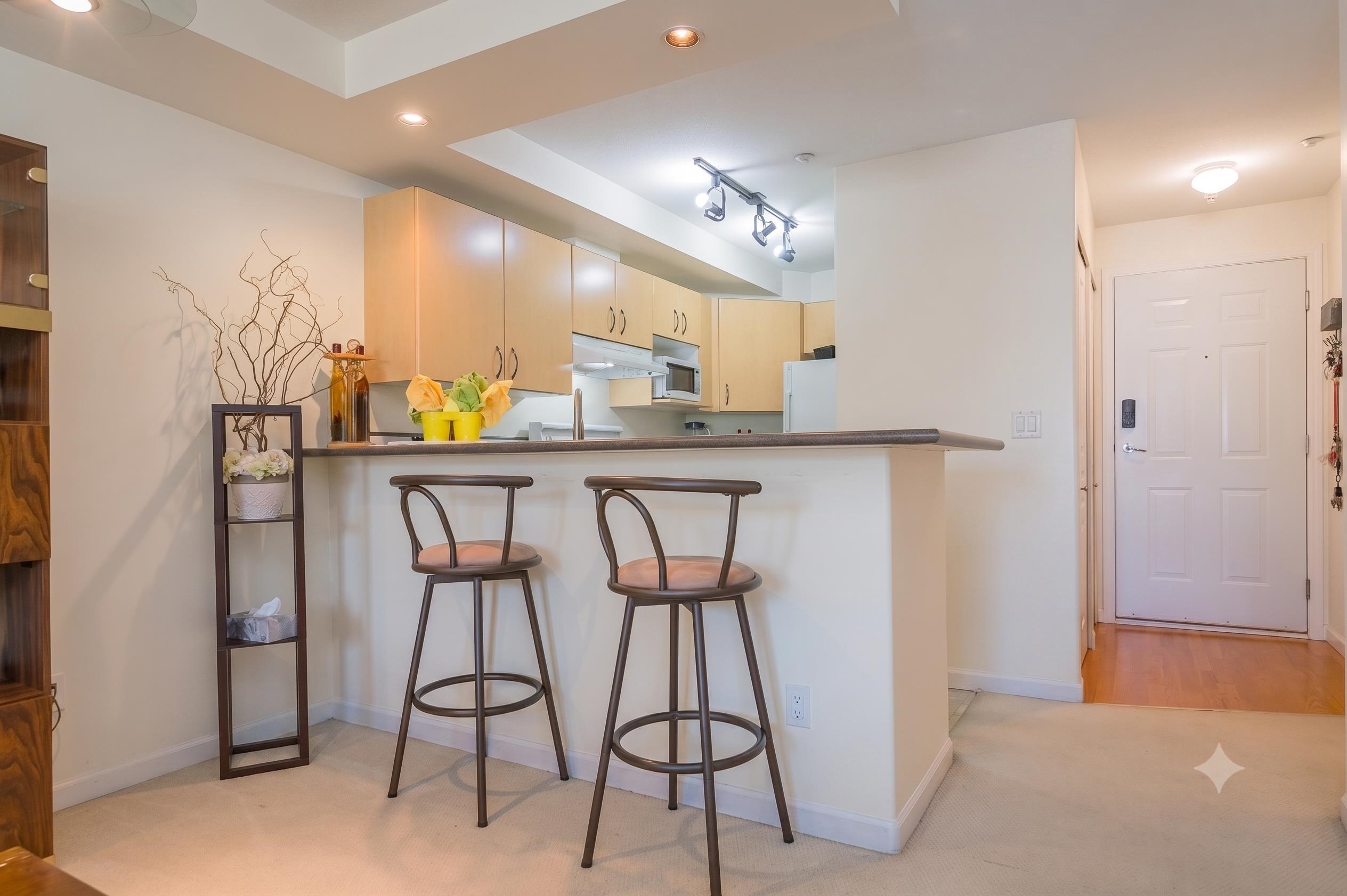 303-20200 56 Avenue, Langley, BC, V3A 8S1