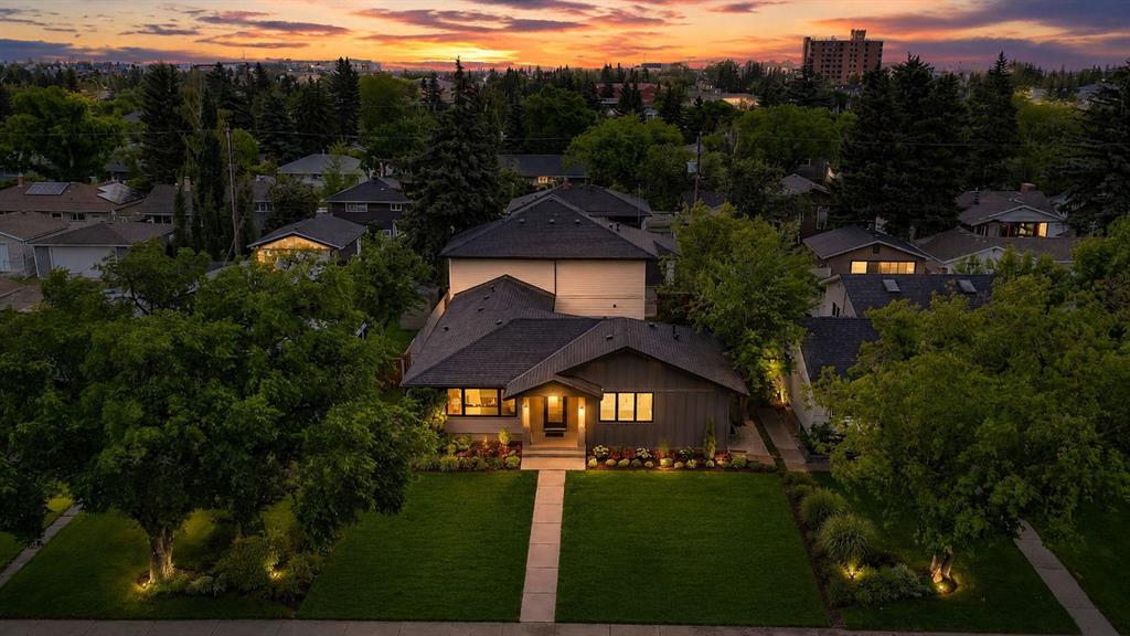 14 Gladeview Crescent SW, Calgary, AB, T3E 4X8
