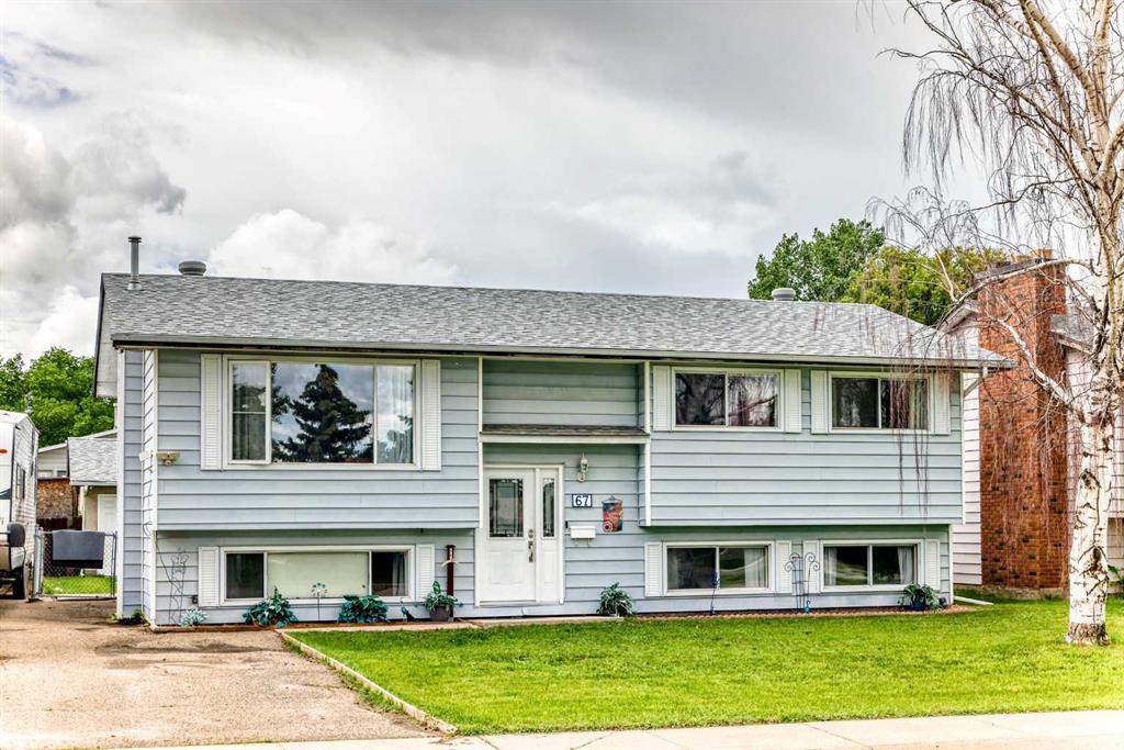 67 Newcombe Crescent, Red Deer, AB, T4P1T9