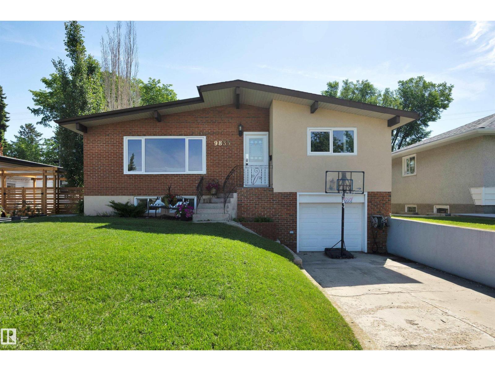 9835 74 Street NW, Edmonton, AB, T6A2X6
