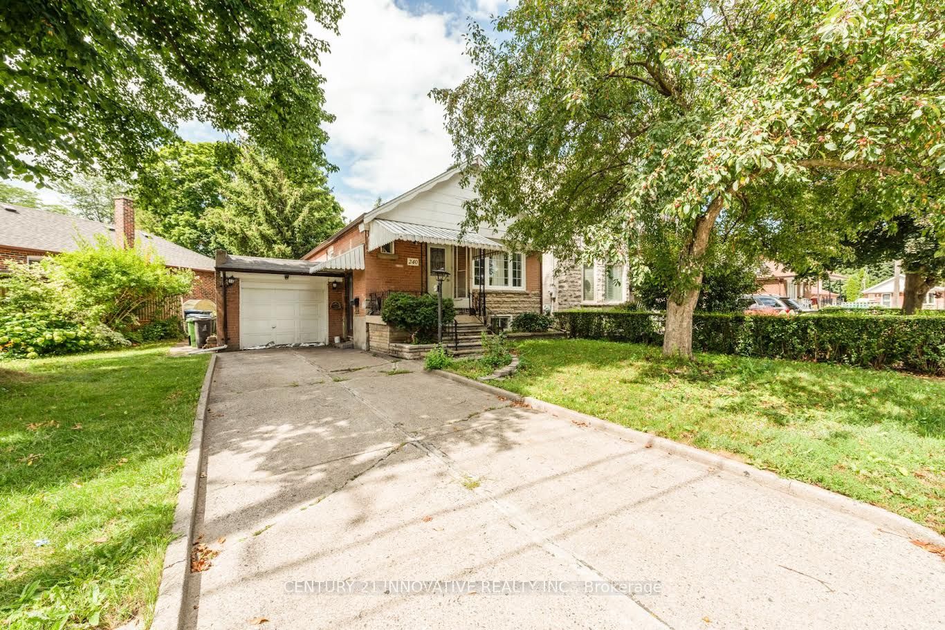 #bsmt-240 Parkview Hill Crescent, Toronto, ON, M4B 1S3