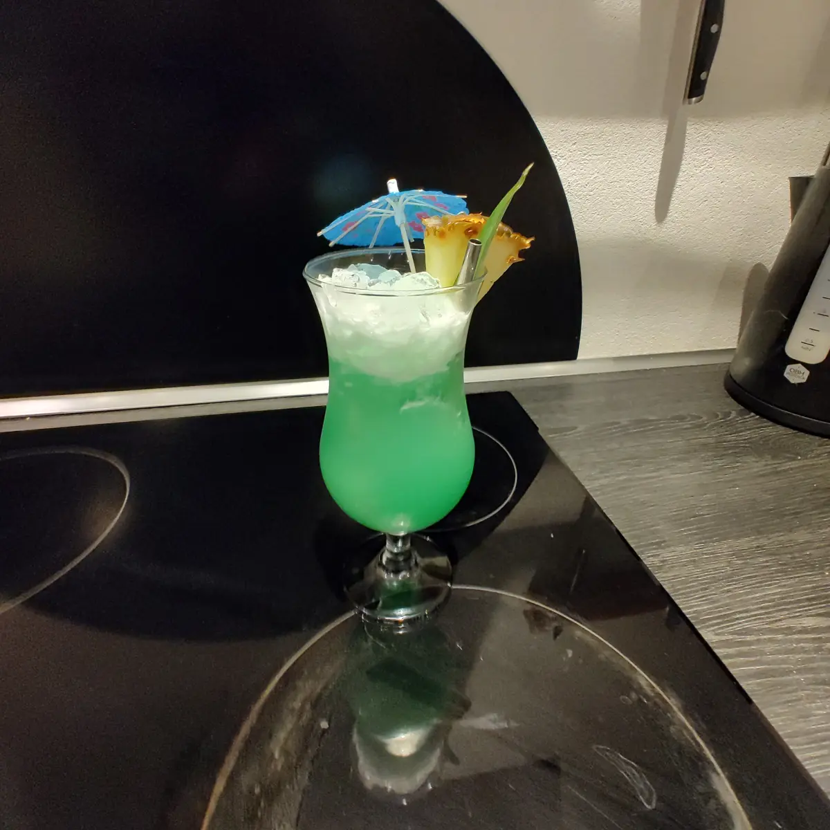 Blue Hawaii cocktail