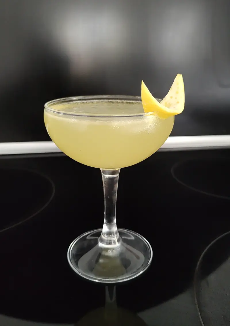 Bee's Knee's cocktail