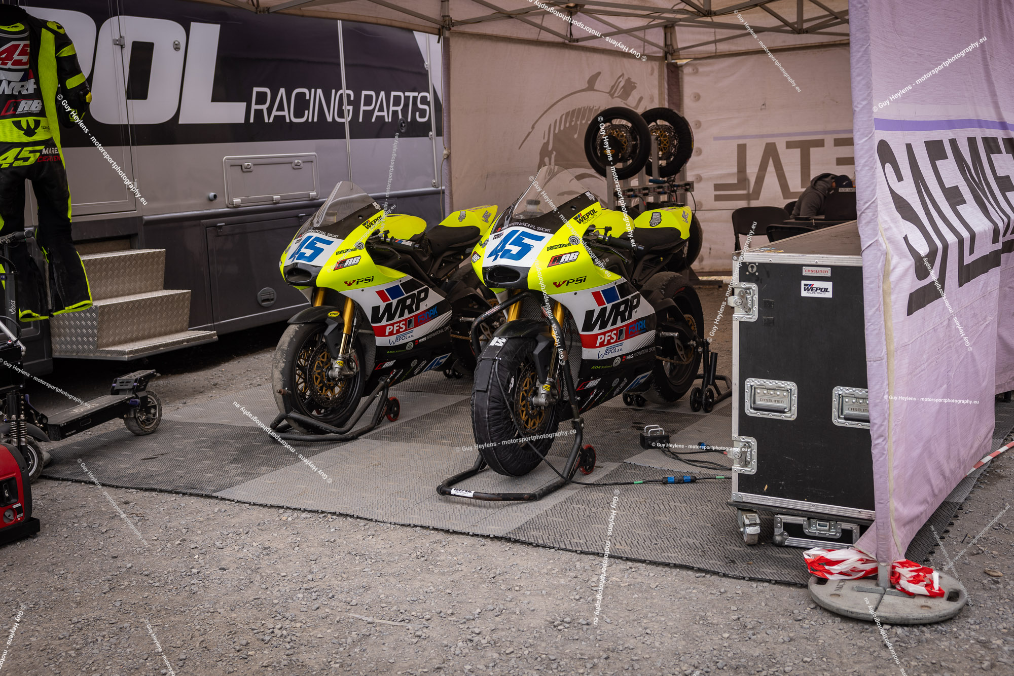 Paddock-1227.jpg