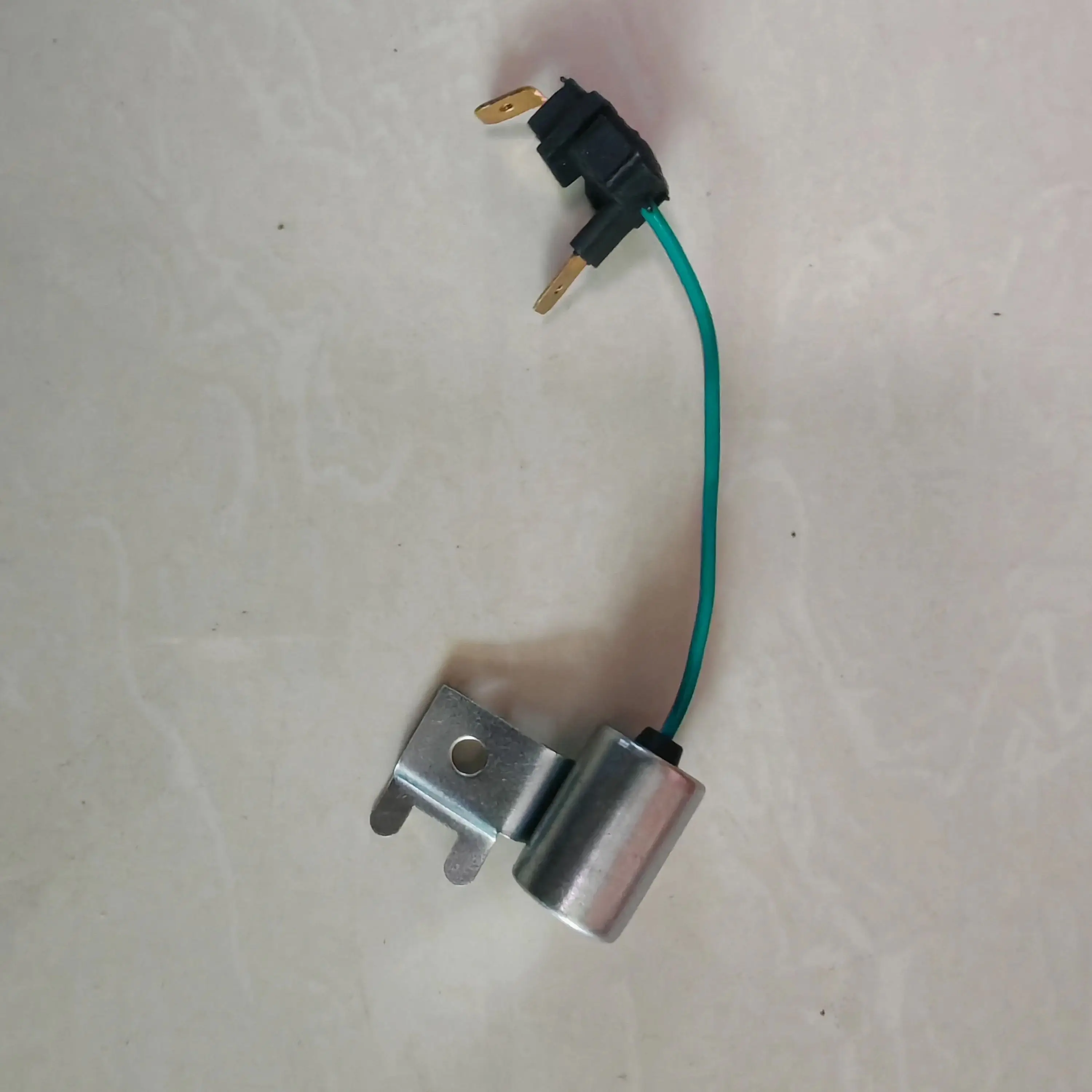 Zündkondensator Kompatibel Mit VM BERU ZK211 BOSCH 1 237 330 310 OE 060905295- Automobil-Zündkerzenkondensator