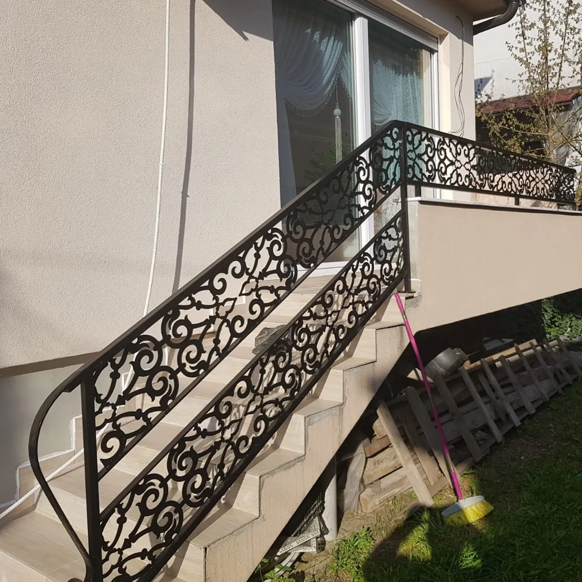 3229 — image 1