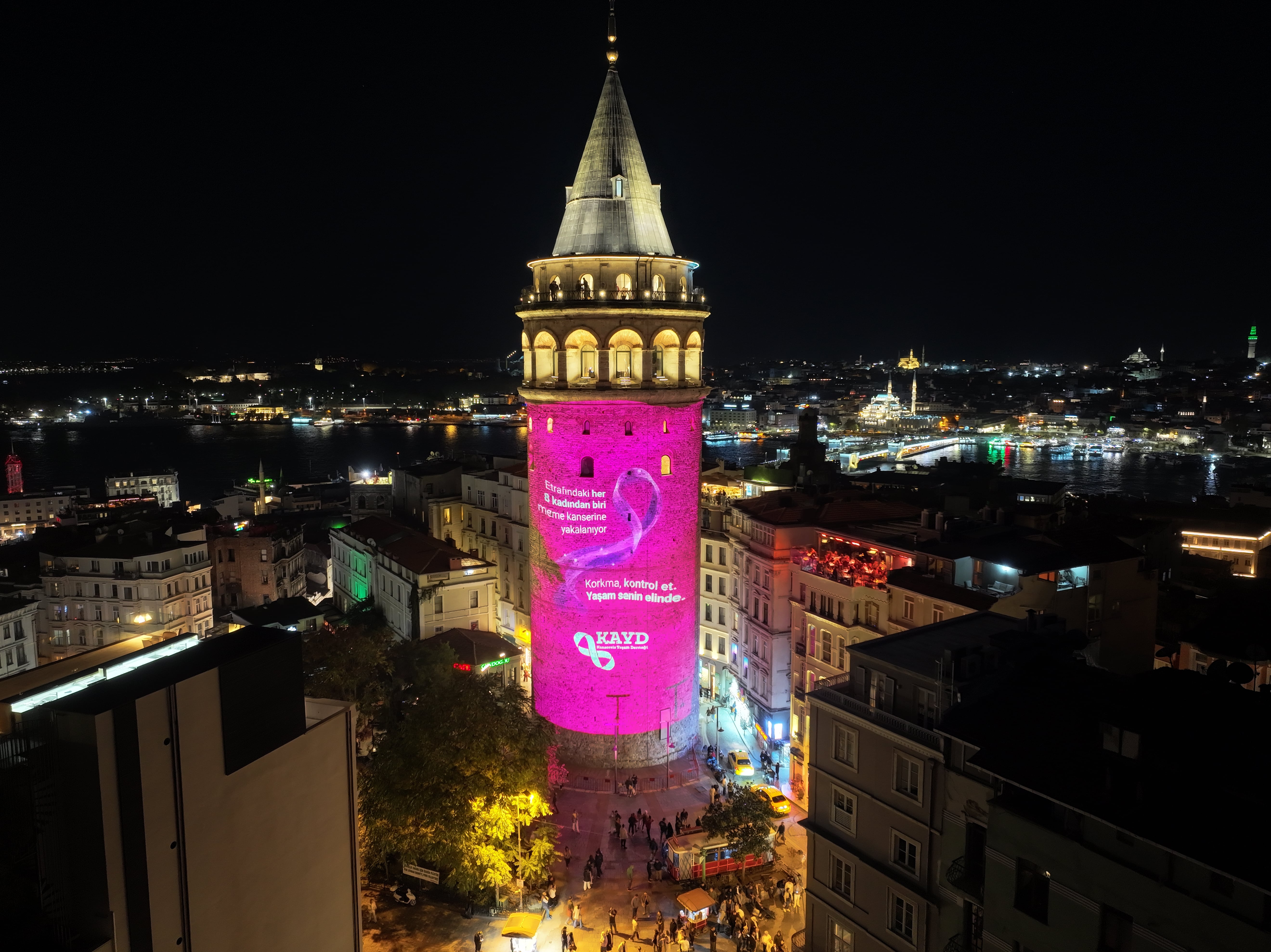 İstanbul’un Simgesi Farkındalık İçin Pembe Renge Büründü