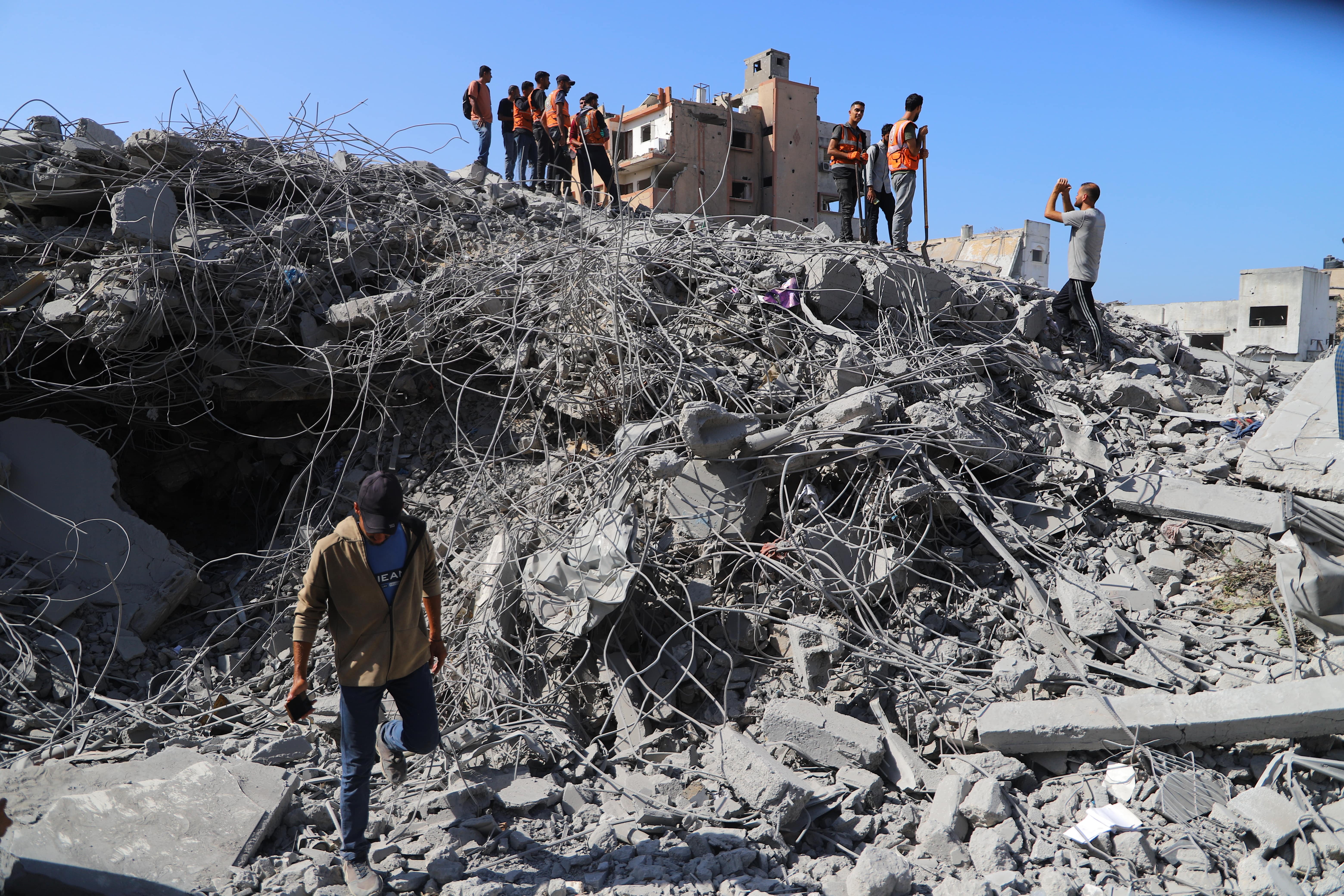 İsrail Ordusu, Batı Şeria’da 6 Filistinli Aileye Yıkım Tebligatı Gönderdi