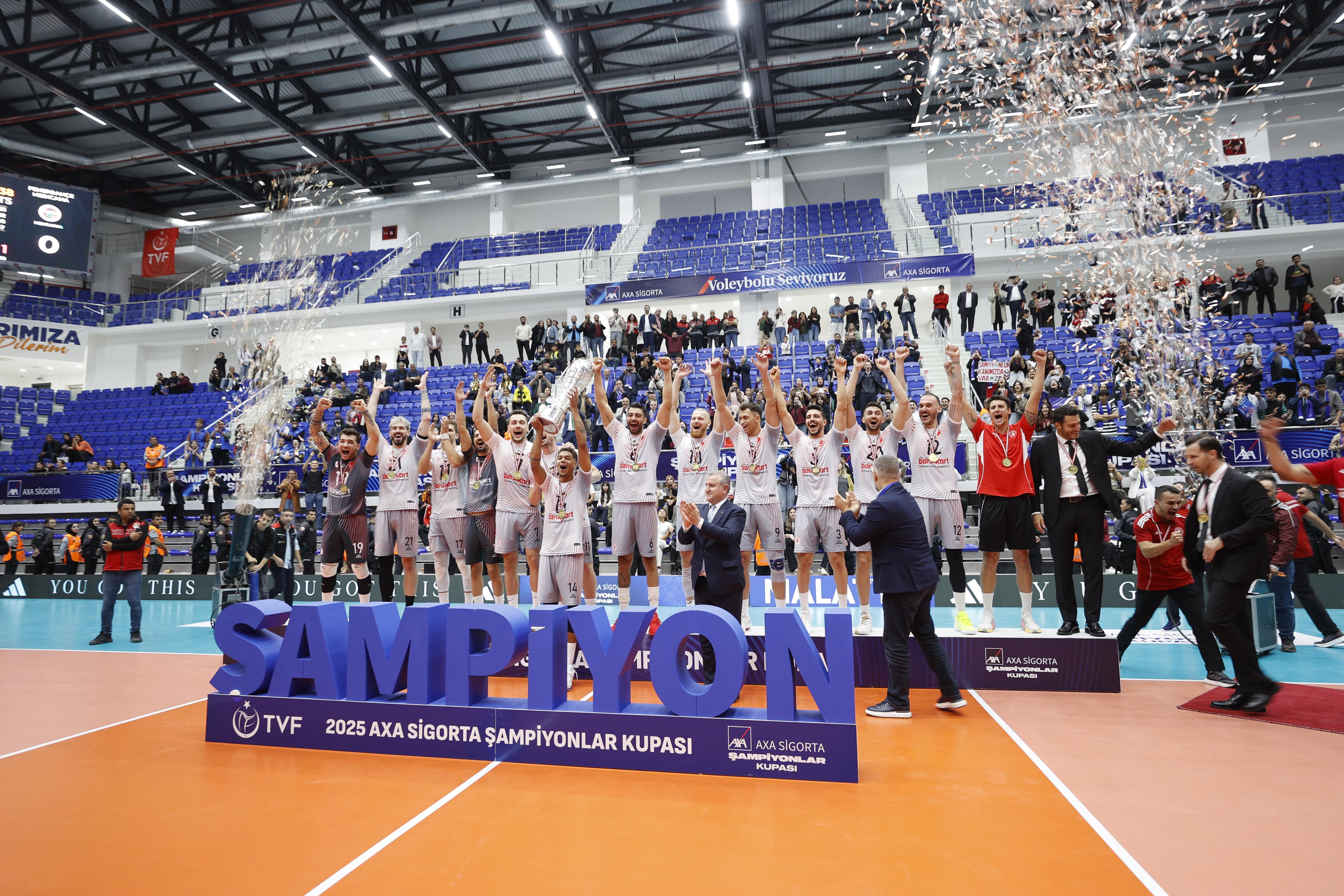 Ziraat Bankkart, AXA Sigorta Şampiyonlar Kupası’nda Fenerbahçe’yi 3-1 Yenerek Şampiyon Oldu