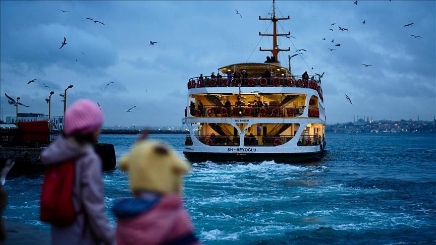 İstanbul'da olumsuz hava koşulları deniz ulaşımını etkiledi