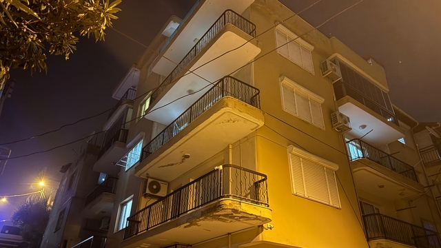 İzmir'de Anten Montajı Esnasında Çatıdan Düşen Tamirci Hayatını Kaybetti