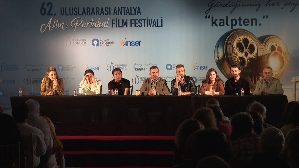 Antalya Altın Portakal Film Festivali'nde 'Parçalı Yıllar' Filmi Gösterildi