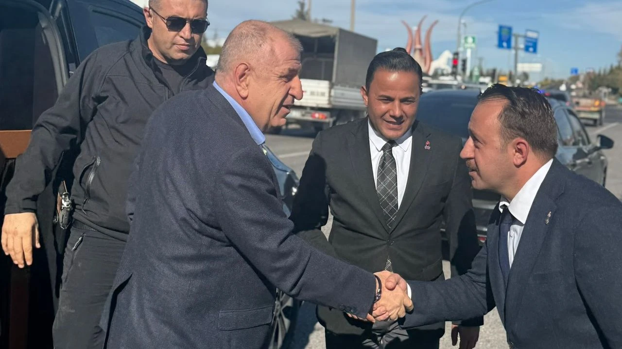 Ümit Özdağ Nevşehir'de Temaslarda Bulundu: Esnaf ve Öğrencilerle Buluştu