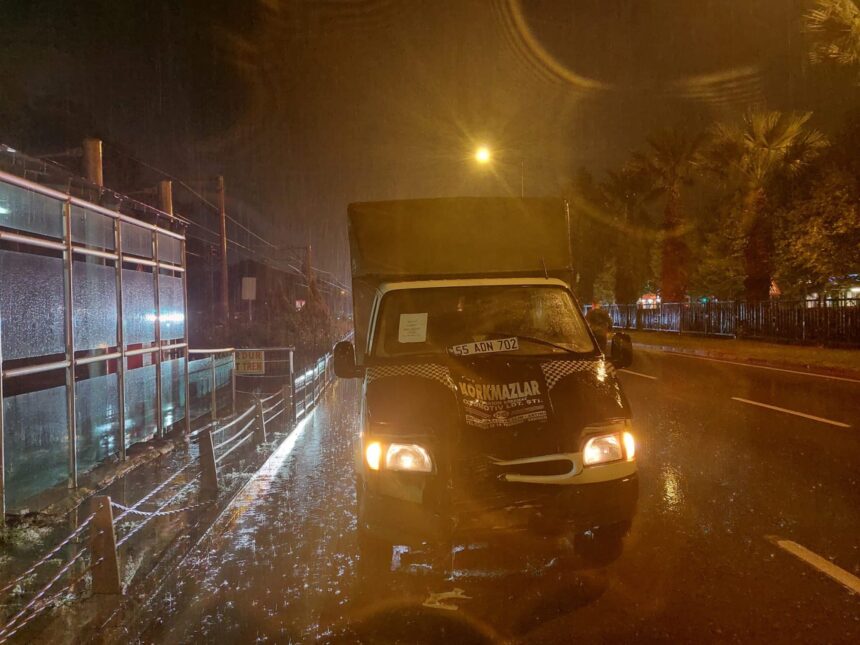 Samsun Bafra'da Kaza: Kamyonetin Çarptığı 2 Yaya Hayatını Kaybetti