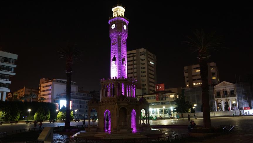 İzmir Saat Kulesi Dijital Sanatla Işıklandırıldı