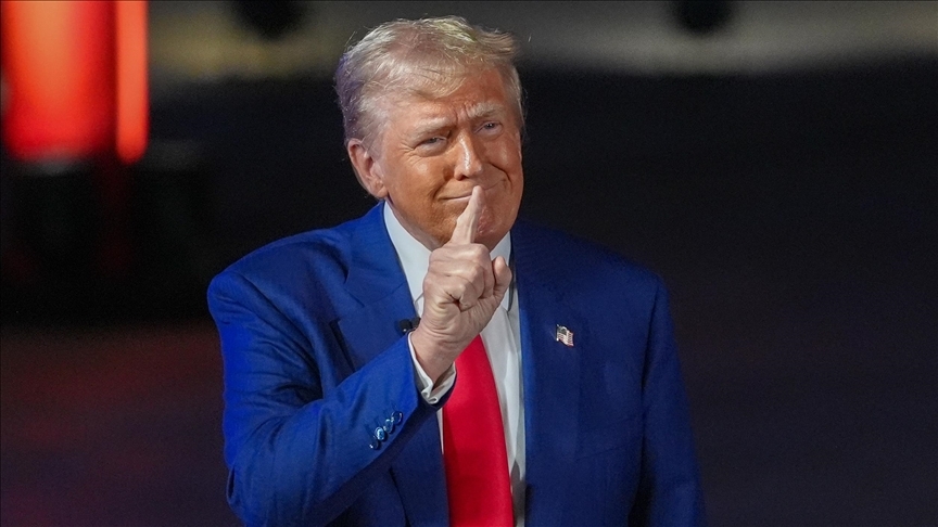 ABD'lilerin yüzde 64'ü Trump'ın yetkisini aşırı kullandığını düşünüyor